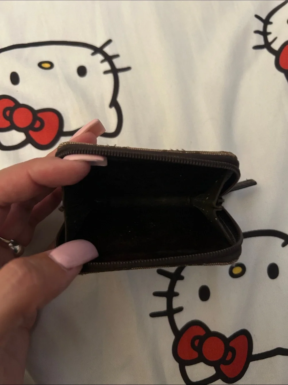 Gucci Beige/Brown Monogram Zip Wallet